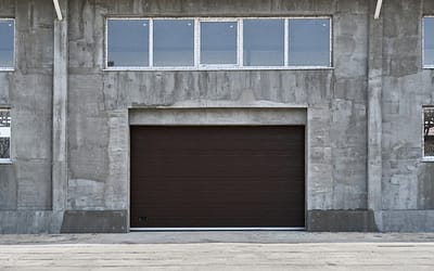 4 Things To Consider Before Working With A Garage Door Repair Company